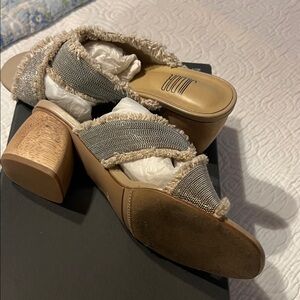 Jildor Women's Tan and Silver & Gold  Mules